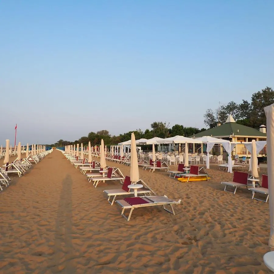 Holiday home Villetta Con Piscina A Due Passi Dal Mare Duna Verde Italy